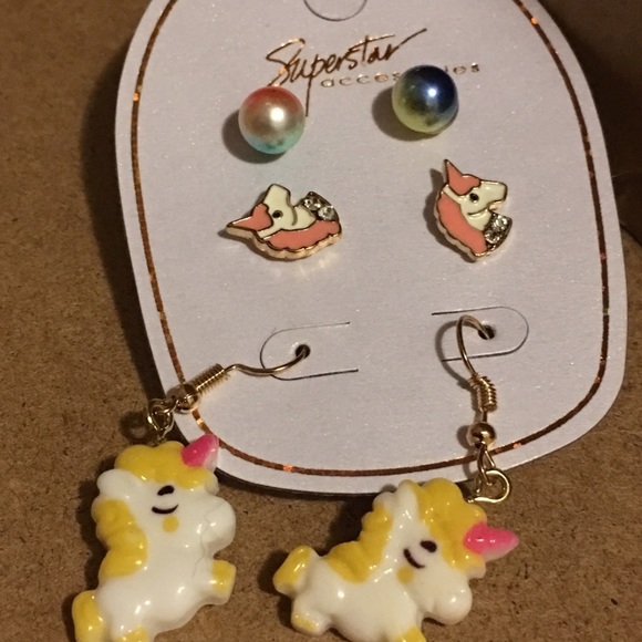 Unicorn earrings - Picture 2 of 3